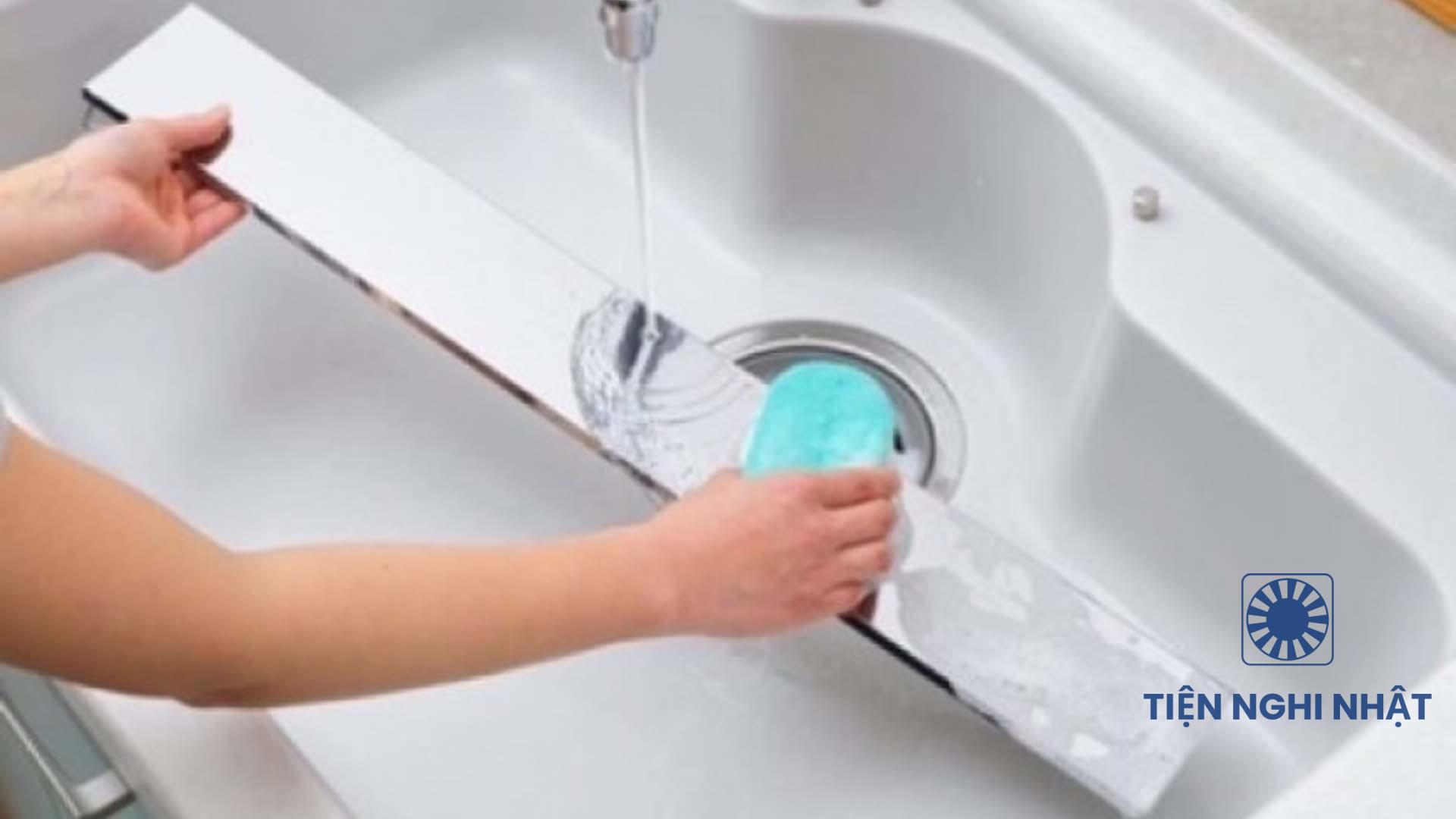 Nắp chắn dầu 75 cm