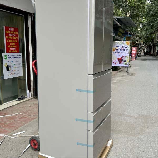 Tủ lạnh Toshiba GR-V600FH dung tích 600L