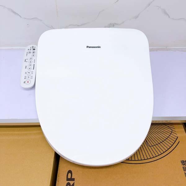 Nắp bệt Panasonic CH951SWS có sưởi ấm bệ và nước nóng