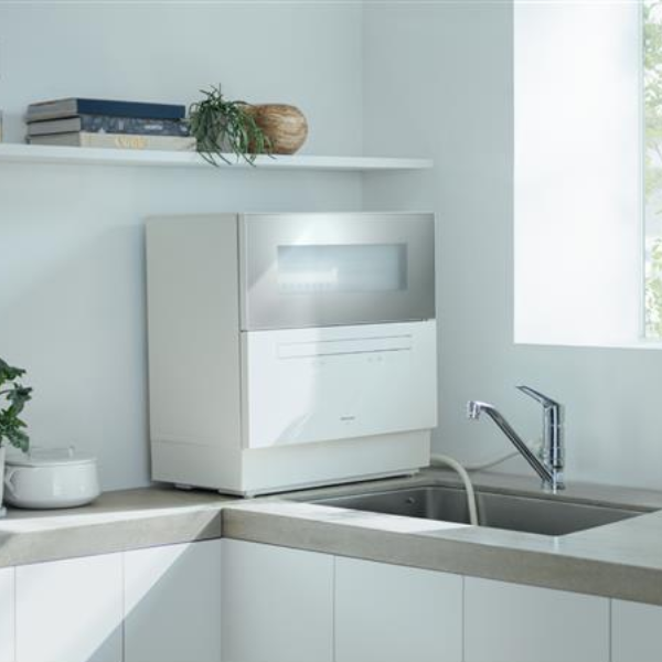 Máy rửa bát Panasonic NP-TH5 model 2024